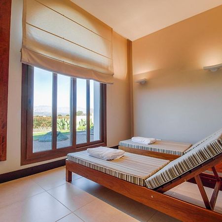 Hotel Grace Cafayate Exteriér fotografie A room at the spa