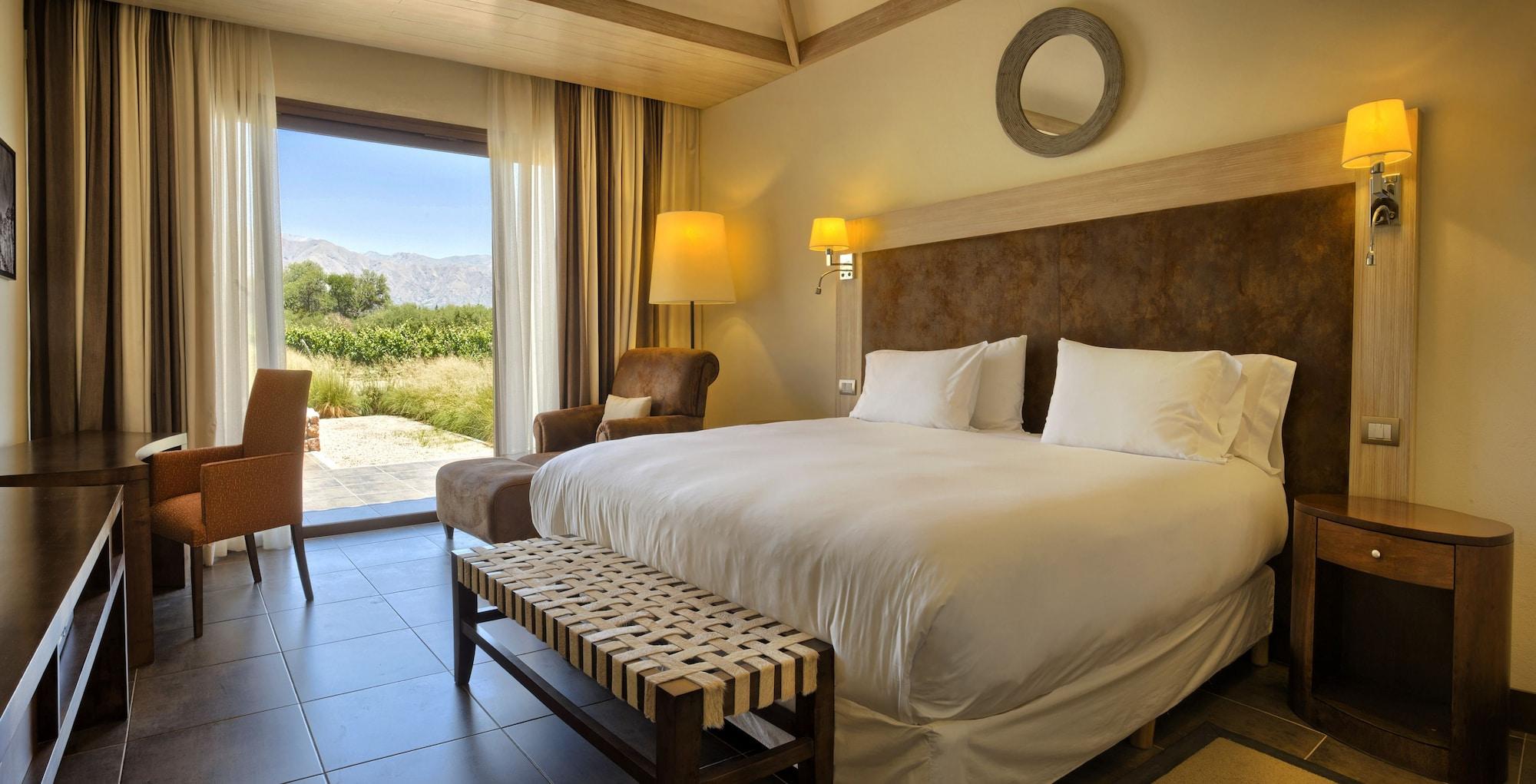 Hotel Grace Cafayate Exteriér fotografie A room at the hotel
