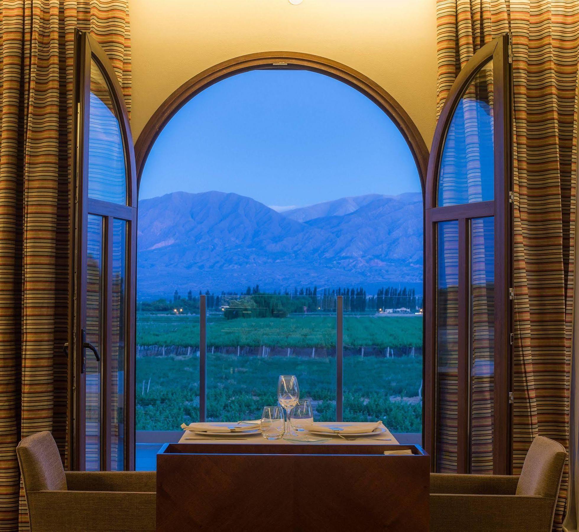 Hotel Grace Cafayate Exteriér fotografie View from the restaurant