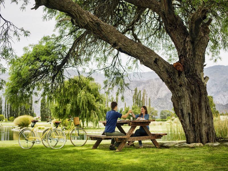 Hotel Grace Cafayate Exteriér fotografie Picnic at the University of Washington